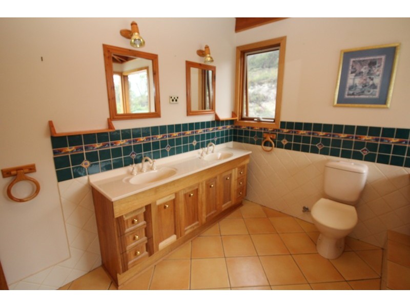 115 Algona Avenue, Round Hill TAS 7320