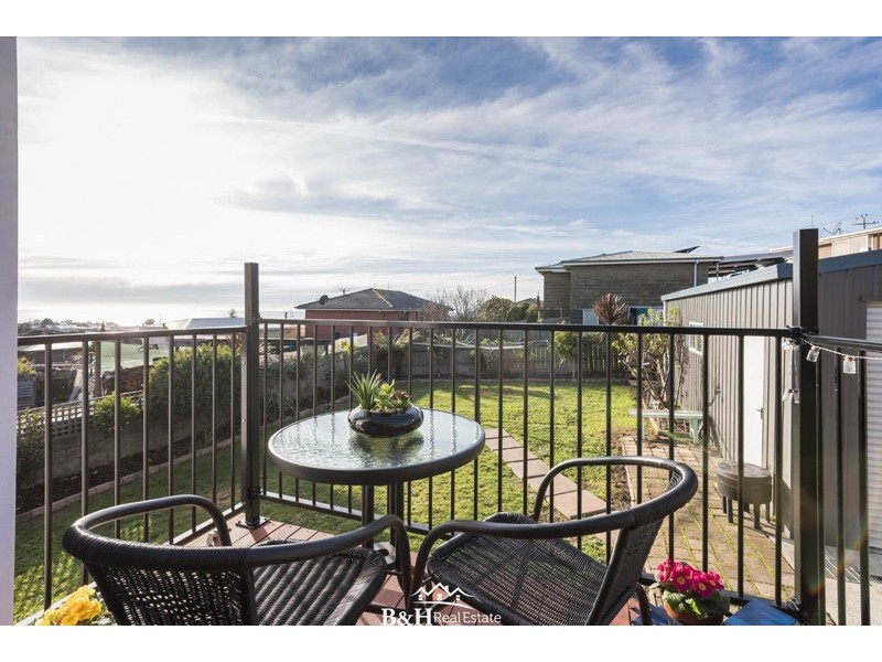 13 Winter Avenue, Upper Burnie TAS 7320