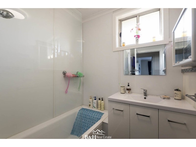 13 Winter Avenue, Upper Burnie TAS 7320