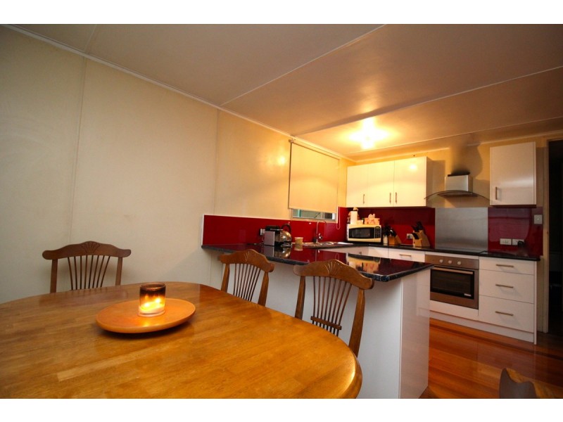 17 Kershaw Street, Tullah TAS 7321