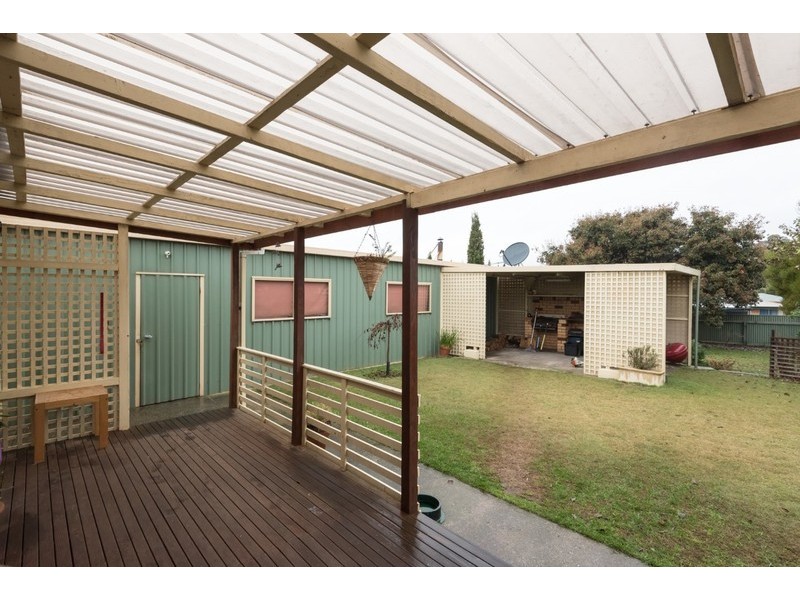 27 Penguin Road, West Ulverstone TAS 7315