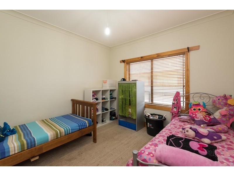 27 Penguin Road, West Ulverstone TAS 7315