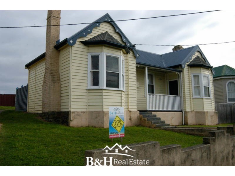 54 Wenvoe Street, Devonport TAS 7310