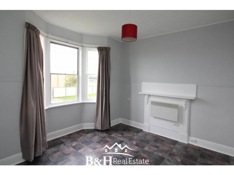 54 Wenvoe Street, Devonport TAS 7310