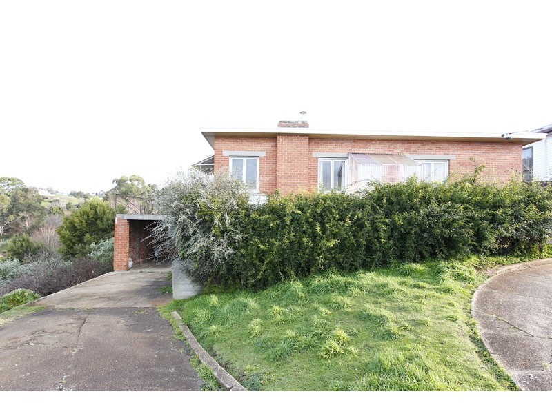 24 Hamilton Street, Upper Burnie TAS 7320