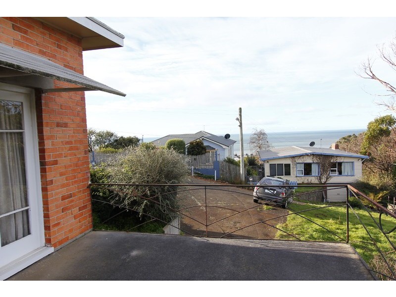 24 Hamilton Street, Upper Burnie TAS 7320