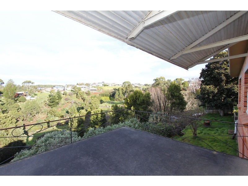24 Hamilton Street, Upper Burnie TAS 7320