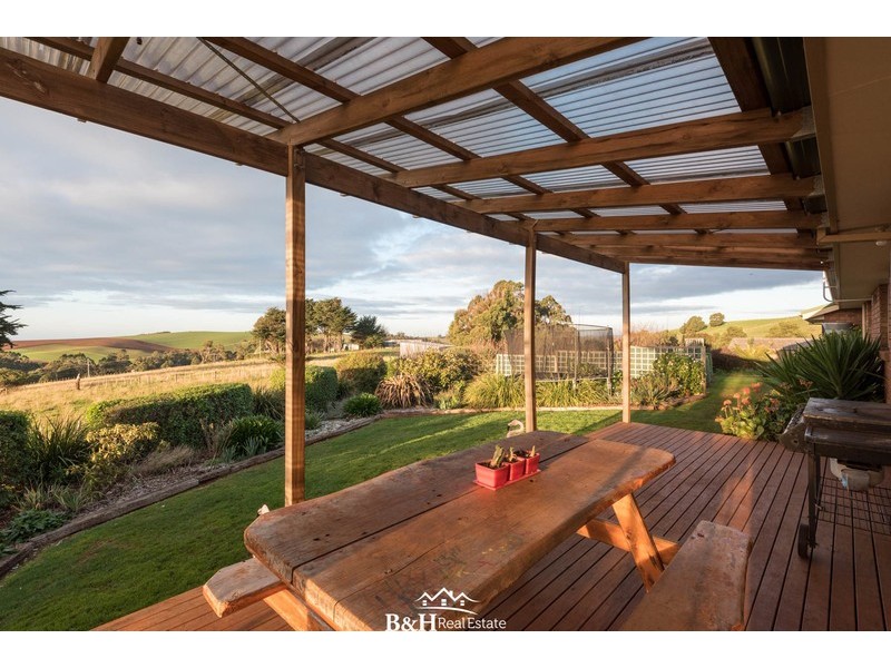 95 White Hills Road, Penguin TAS 7316