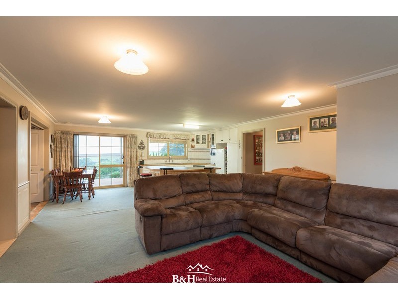 95 White Hills Road, Penguin TAS 7316