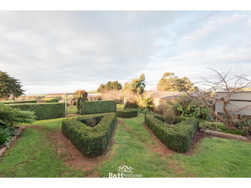95 White Hills Road, Penguin TAS 7316