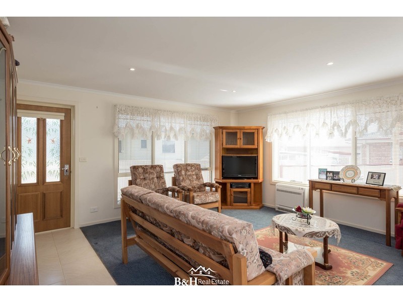 1/123 Main Street, Ulverstone TAS 7315