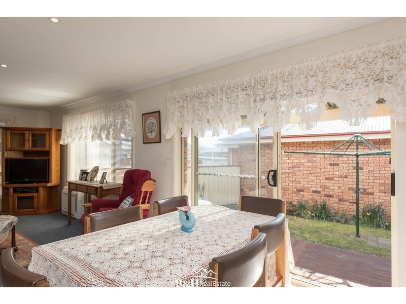 1/123 Main Street, Ulverstone TAS 7315