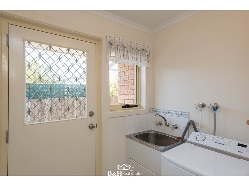 1/123 Main Street, Ulverstone TAS 7315