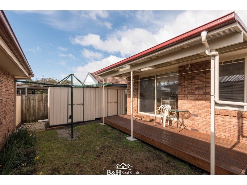 1/123 Main Street, Ulverstone TAS 7315