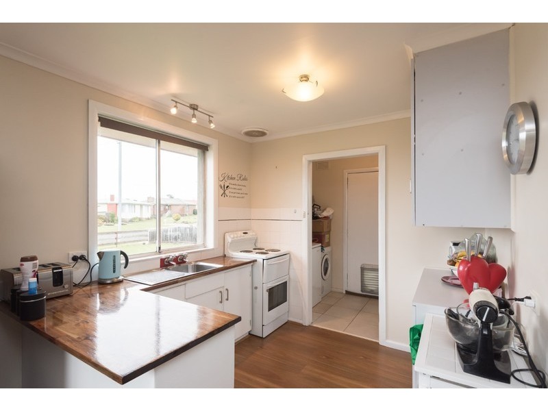 24 Winter Avenue, Upper Burnie TAS 7320