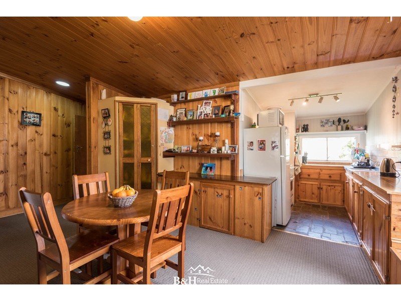 53 Saunders Street, Wynyard TAS 7325