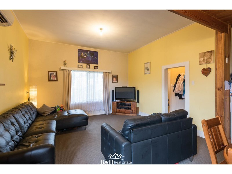 53 Saunders Street, Wynyard TAS 7325