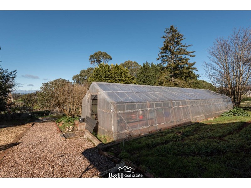16901 Bass Highway, Flowerdale TAS 7325