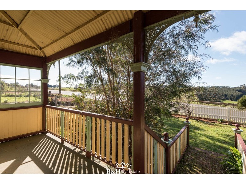 16901 Bass Highway, Flowerdale TAS 7325
