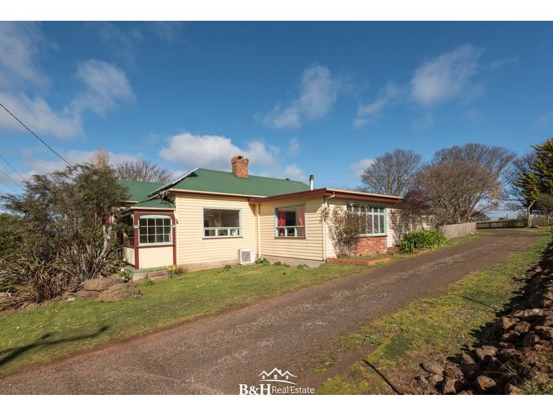 16901 Bass Highway, Flowerdale TAS 7325