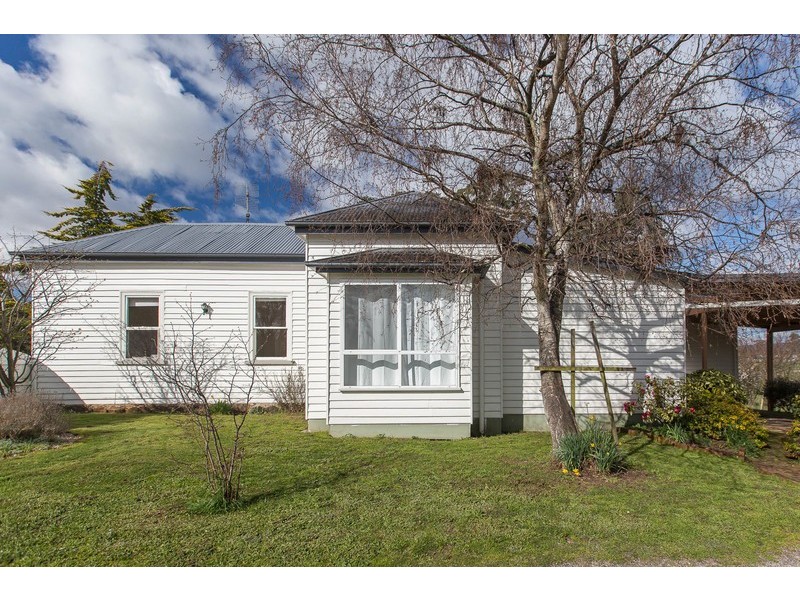 142 Main Street, Sheffield TAS 7306