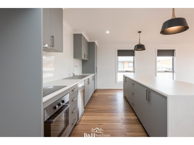 104 Pine Road, Penguin TAS 7316