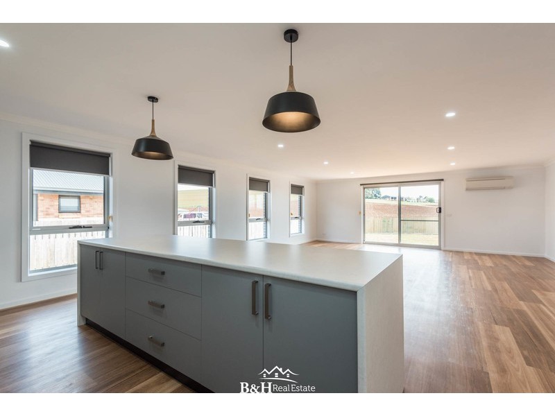 104 Pine Road, Penguin TAS 7316