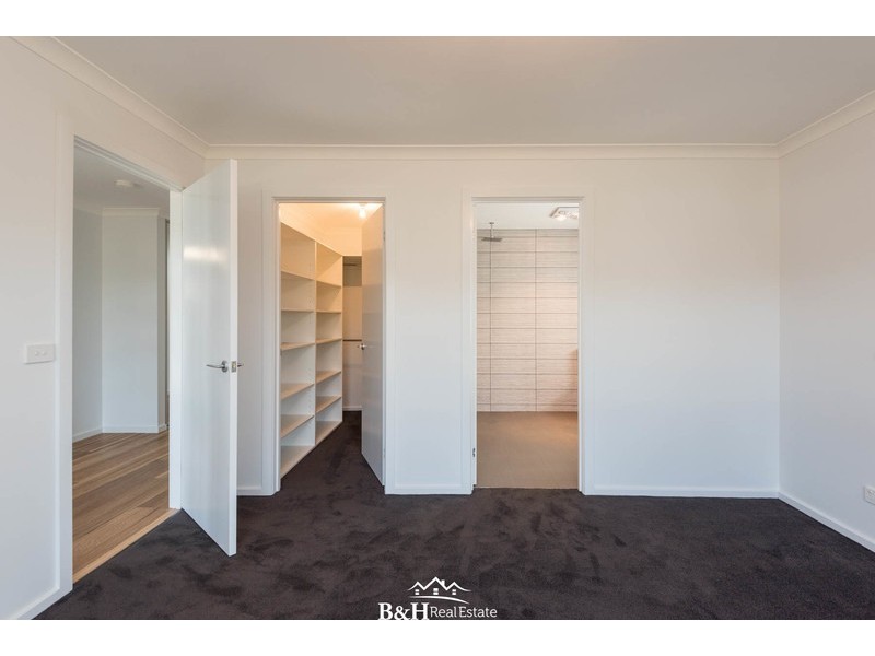 104 Pine Road, Penguin TAS 7316