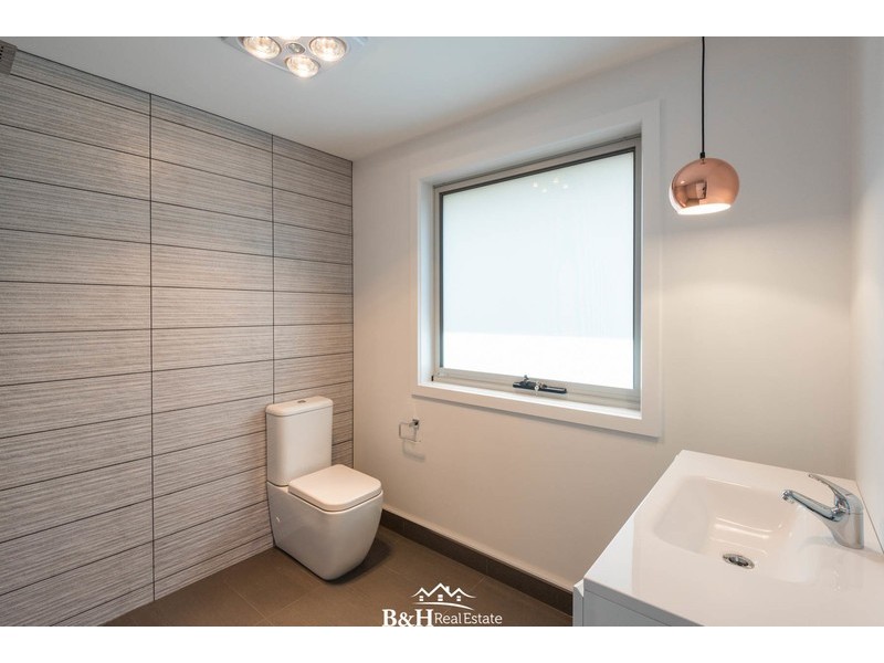 104 Pine Road, Penguin TAS 7316