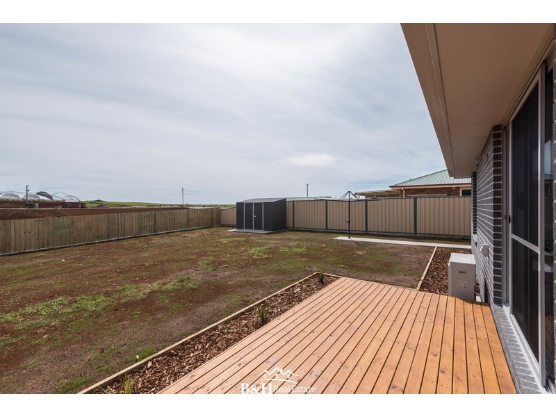 104 Pine Road, Penguin TAS 7316