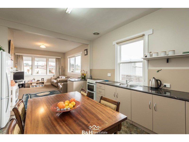 19 Leven Street, Ulverstone TAS 7315