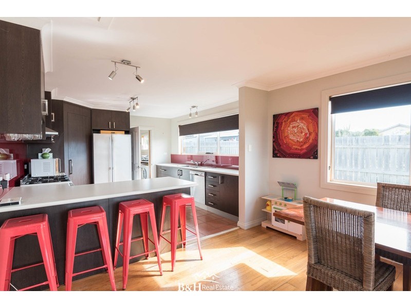 29 Penguin Road, West Ulverstone TAS 7315