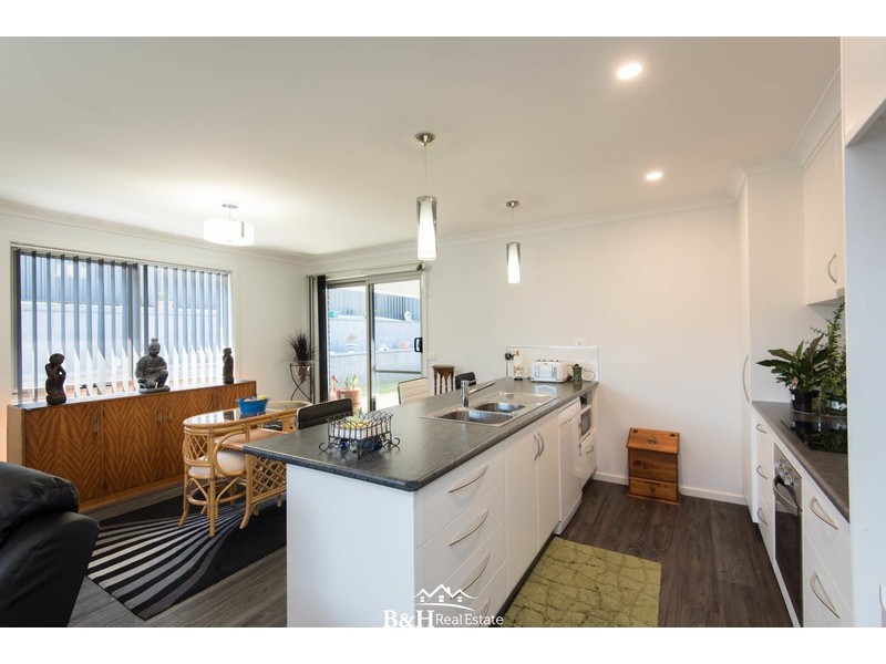 2/23 Platinum Drive, Park Grove TAS 7320