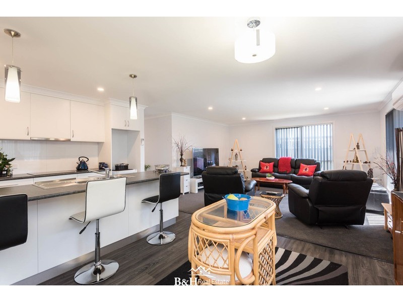 2/23 Platinum Drive, Park Grove TAS 7320