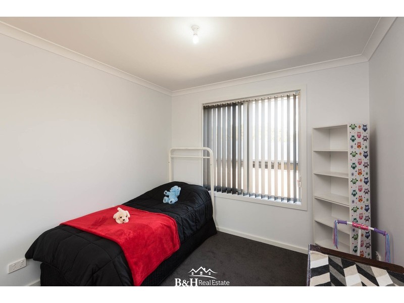 2/23 Platinum Drive, Park Grove TAS 7320