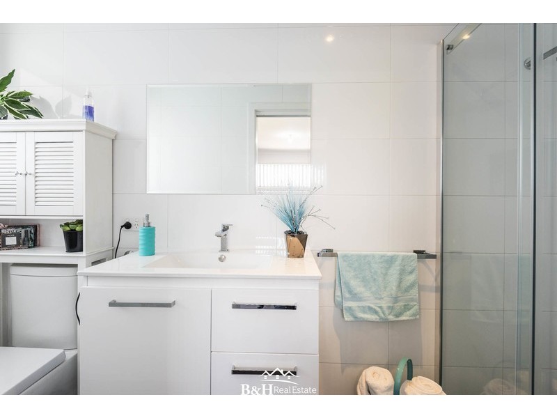 2/23 Platinum Drive, Park Grove TAS 7320