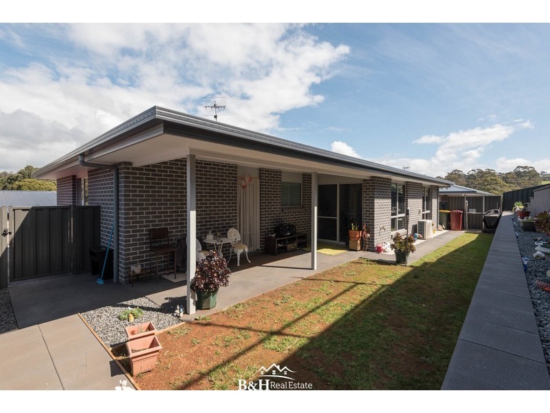 2/23 Platinum Drive, Park Grove TAS 7320