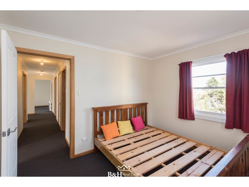 7 Rola Place, Acton TAS 7320