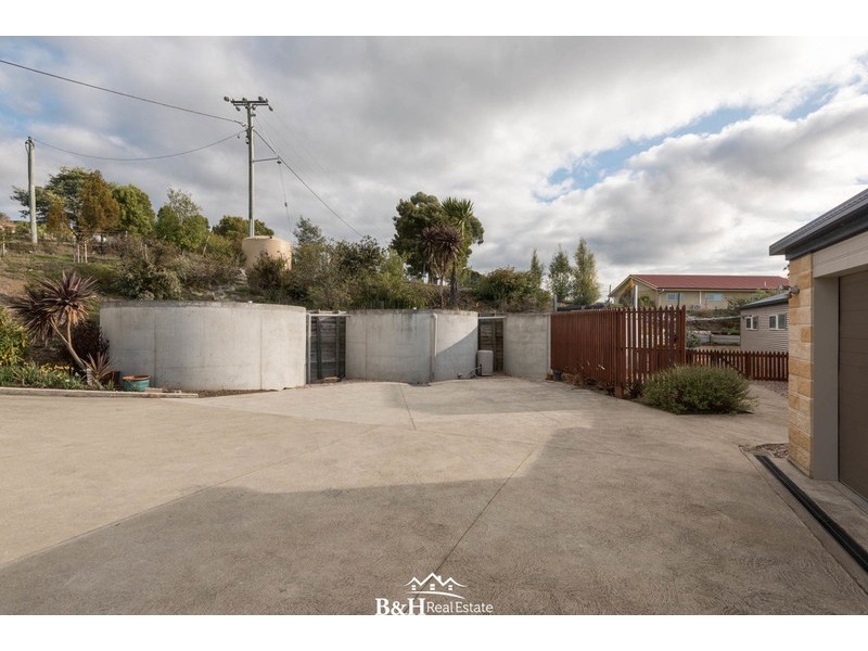300 Grandview Drive, South Spreyton TAS 7310