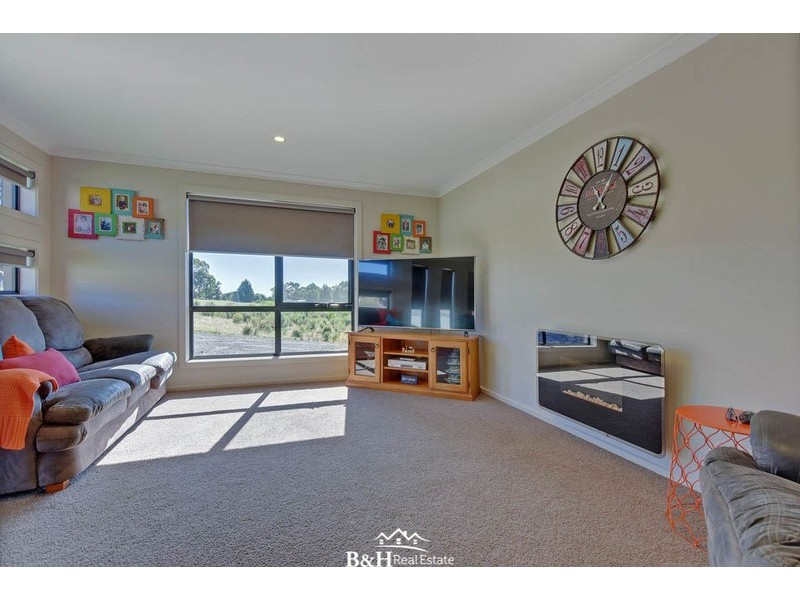 48 Allegra Drive, Heybridge TAS 7316
