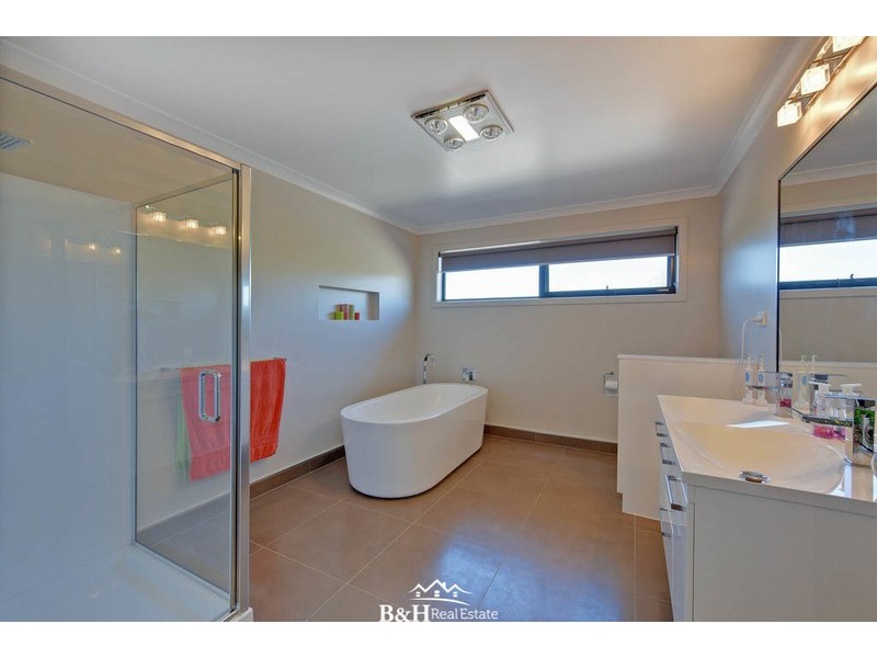 48 Allegra Drive, Heybridge TAS 7316