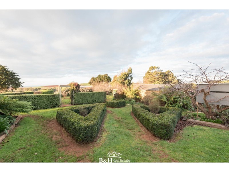 95 White Hills Road, Penguin TAS 7316