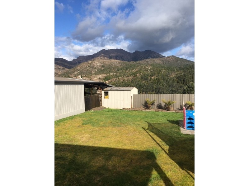 12 Sedgewick Street, Queenstown TAS 7467