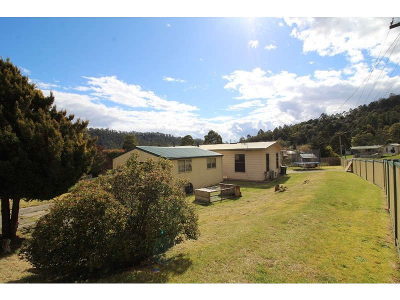 24 Beech Drive, Rosebery TAS 7470