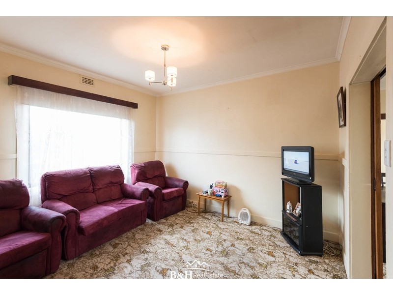 77 Bass Highway, Somerset TAS 7322