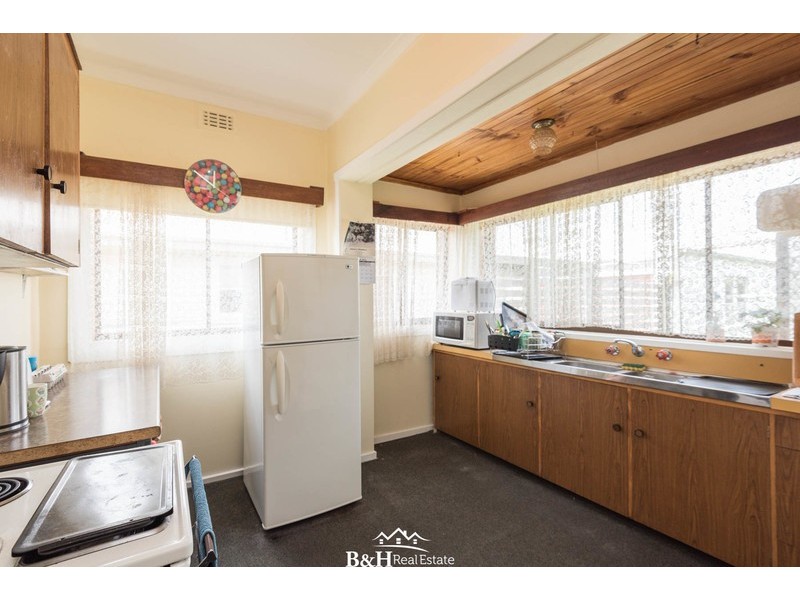 77 Bass Highway, Somerset TAS 7322