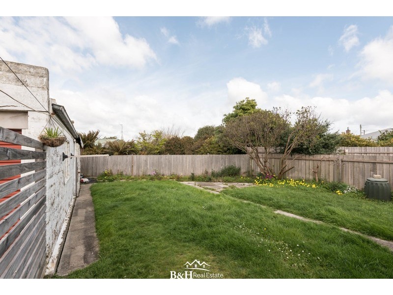 77 Bass Highway, Somerset TAS 7322