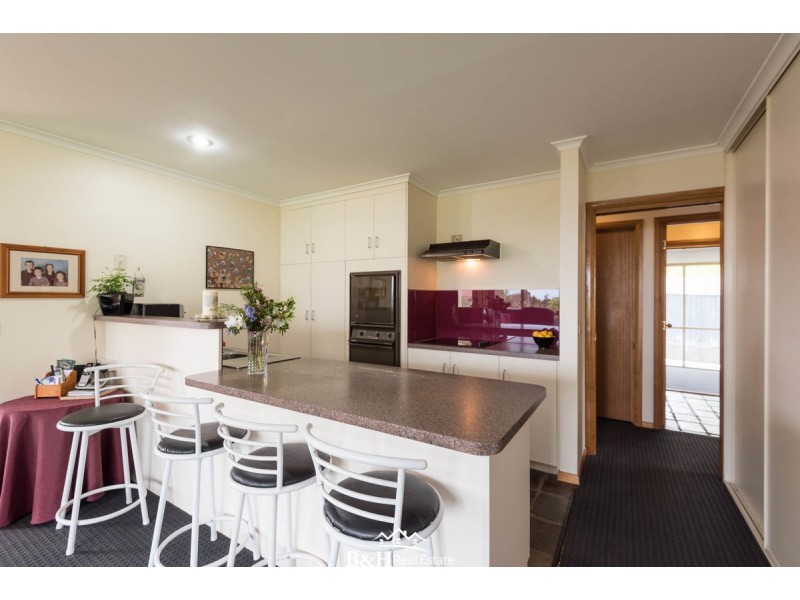 16 Seabreeze Avenue, Sulphur Creek TAS 7316