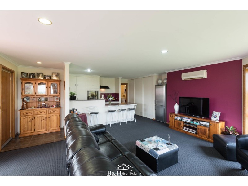 16 Seabreeze Avenue, Sulphur Creek TAS 7316
