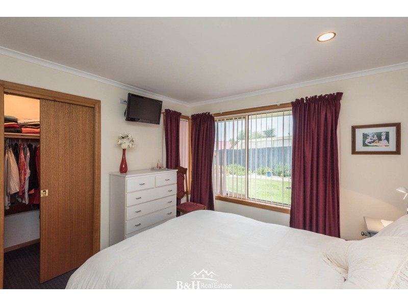 16 Seabreeze Avenue, Sulphur Creek TAS 7316